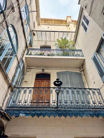 NÎMES CENTRE - ÉCUSSON - LOCAL COMMERCIAL - APPARTEMENT - INVESTISSEUR - 2 CHAMBRES - CAVE