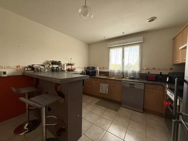 Location                                                      Maison
                        
                     4 pièces                      106 m2                     à Cunac