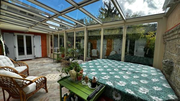 Belle maison individuelle de 220 m2 (184 m2 carrez)sur un sous-sol total