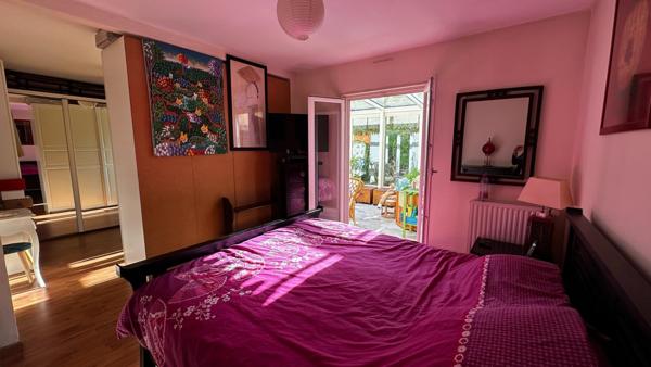 Belle maison individuelle de 220 m2 (184 m2 carrez)sur un sous-sol total