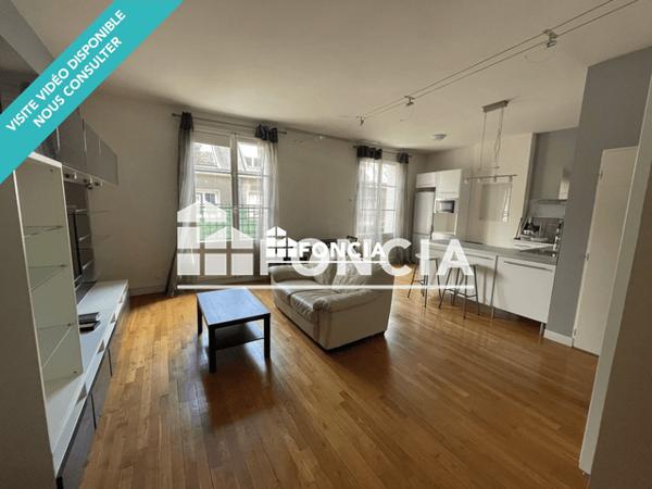 Location Appartement meublé 2 pièces 56.53 m² - 9 RUE DES HALLES Tours 37000