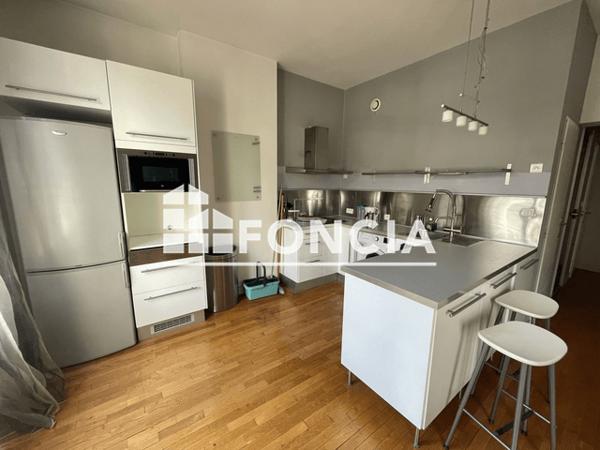 Location Appartement meublé 2 pièces 56.53 m² - 9 RUE DES HALLES Tours 37000