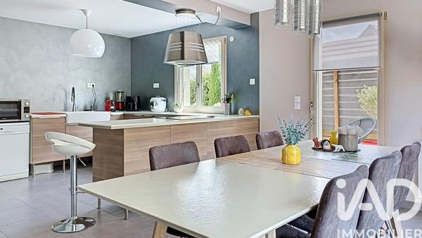 Maison à vendre 5 pièces 139 m² Corcelles-les-Monts