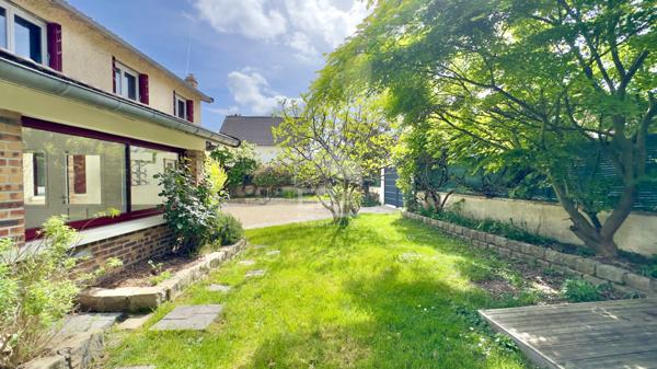MAISON 7 PIÈCES 146M2 À ATHIS MONS, CALME ET ÉNERGIE SOLAIRE