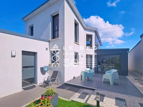 RIANTEC : Maison contemporaine avec 3 chambres et vie de plain-pied