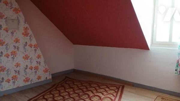 Maison construite en briques, proche du centre ville comprenant :  

  - Au rez de chaussée :...