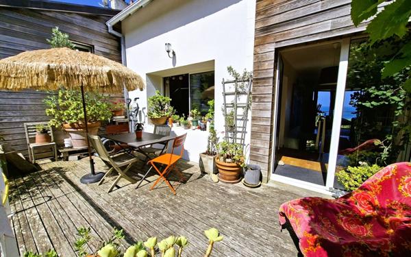 Maison à vendre    5 pièces •  Locquirec