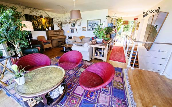 Maison à vendre    5 pièces •  Locquirec