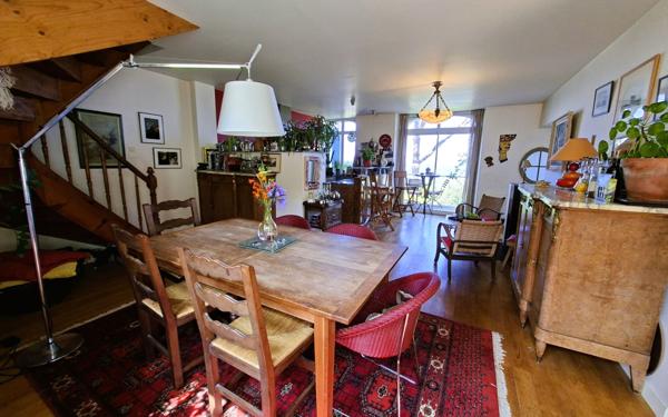 Maison à vendre    5 pièces •  Locquirec