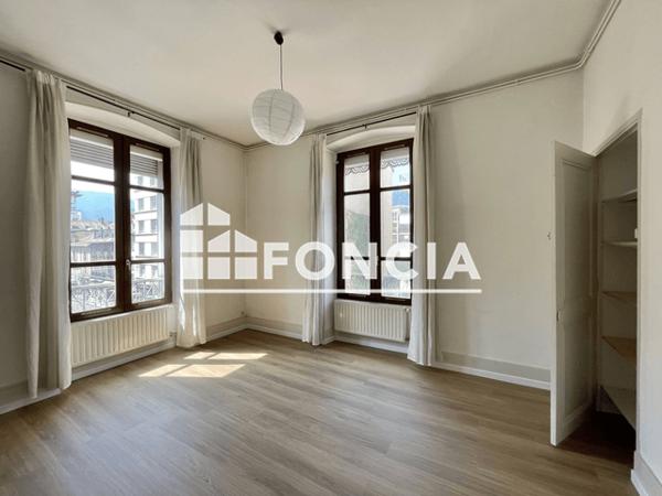 Location Appartement 3 pièces 71.61 m² - 77 COURS BERRIAT Grenoble 38000