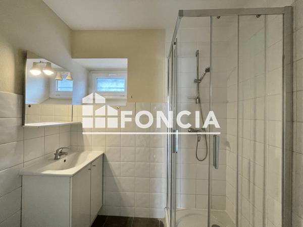 Location Appartement 3 pièces 71.61 m² - 77 COURS BERRIAT Grenoble 38000