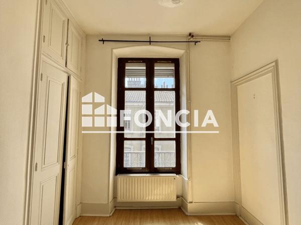 Location Appartement 3 pièces 71.61 m² - 77 COURS BERRIAT Grenoble 38000