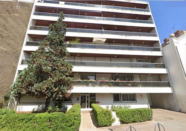 NANCY - Appartement 118 m² - Dernier étage avec balcon, garage et cave