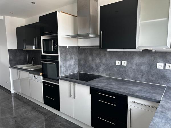 NANCY - Appartement 118 m² - Dernier étage avec balcon, garage et cave