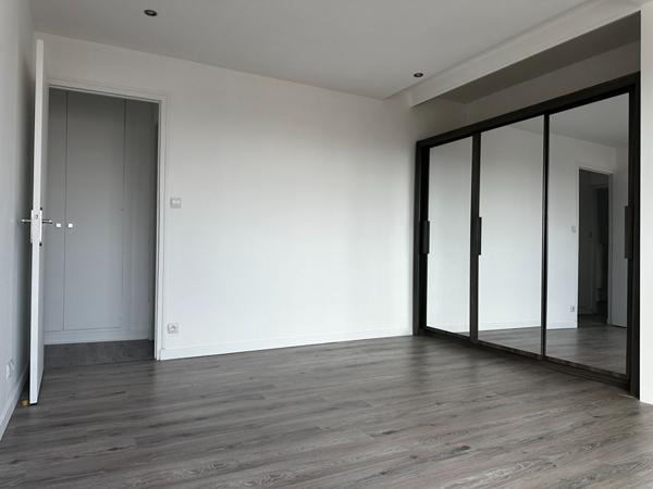 NANCY - Appartement 118 m² - Dernier étage avec balcon, garage et cave