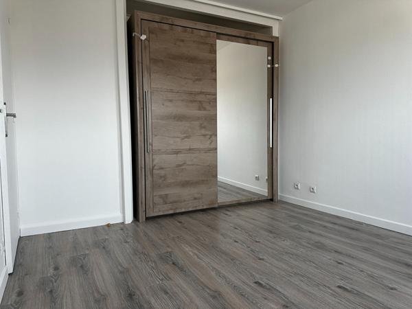 NANCY - Appartement 118 m² - Dernier étage avec balcon, garage et cave