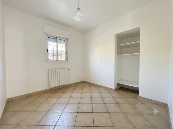 2 maisons indépendante plus un garage sur une parcelle de 550m2 proche tramway