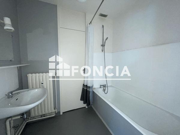 Location Studio 38.11 m² - 21 RUE DE LA COMMANDERIE Nancy 54000