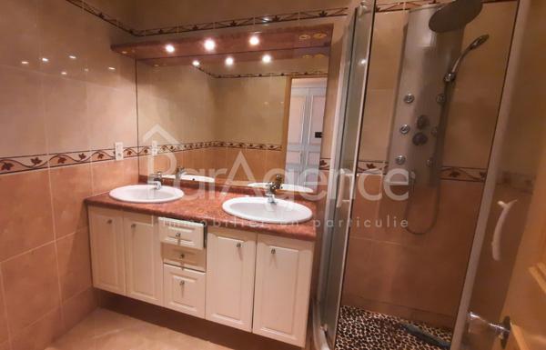 Local commercial et logement - Immeuble de rapport