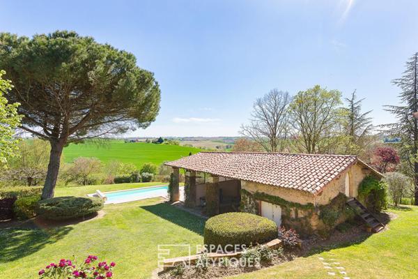 Bâtisse de charme avec dépendance, parc et piscine