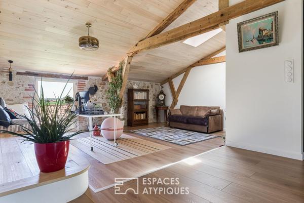 Bâtisse de charme avec dépendance, parc et piscine