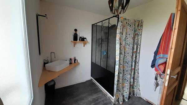 ROCHEFORT -  Pavillon 3 chambres avec jardin, garage et sous-sol