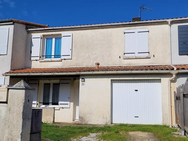ROCHEFORT -  Pavillon 3 chambres avec jardin, garage et sous-sol