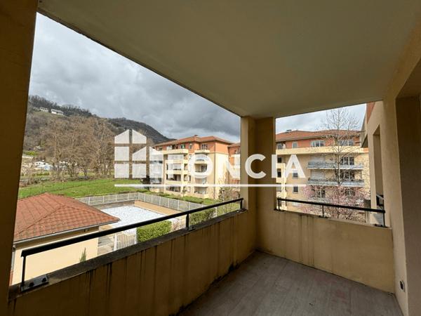 Location Appartement 2 pièces 35.84 m² - 38 RUE DU DOCTEUR HENRI BRACHET Albertville 73200
