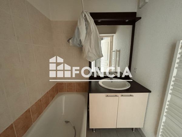 Location Appartement 2 pièces 35.84 m² - 38 RUE DU DOCTEUR HENRI BRACHET Albertville 73200
