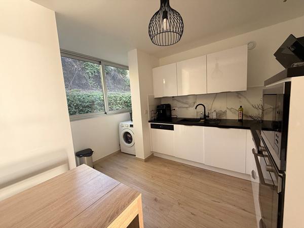 A VENDRE APPARTEMENT 3 PIECES VUE MER CAGNES SUR MER