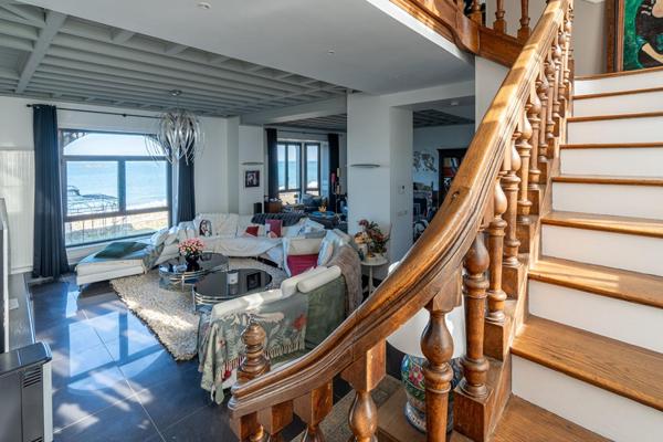 Demeure de prestige vue mer avec accès privé à la plage