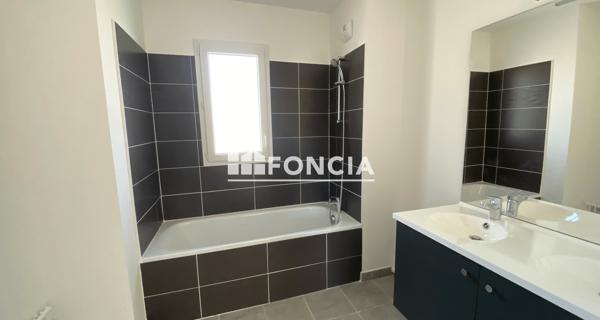 Location Maison 4 pièces 81.2 m² - Bédarrides 84370