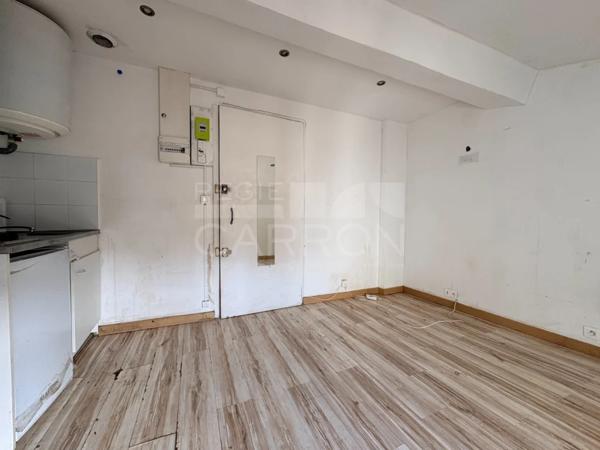STUDIO A VENDRE - LYON 6EME ARRONDISSEMENT - 12.78 m 2 - 75 000 €