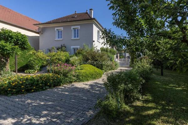 Vente                                                      Maison
                        
                     4 pièces                      116 m2                     à Les Avenières Veyrins-Thuellin