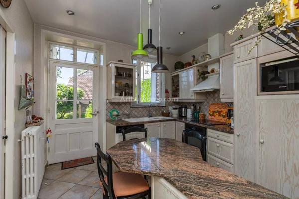 Vente                                                      Maison
                        
                     4 pièces                      116 m2                     à Les Avenières Veyrins-Thuellin