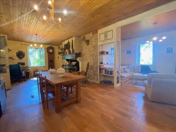 Maison à vendre |  Monbahus |  4 pièces | 135 m²