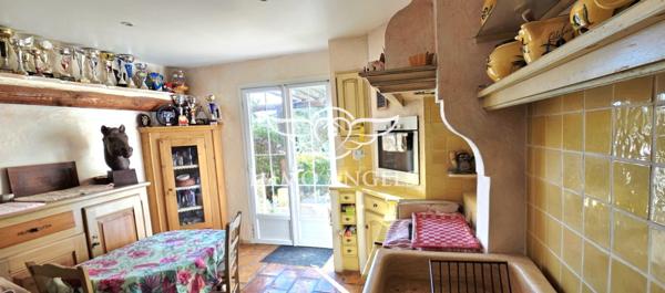 Propriété de caractère avec domaine viticole en AOP Costières de Nîmes