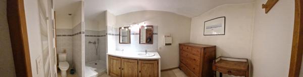 Charmant corps de ferme à 3' du lac d'Aiguebelette- 25' de Chambéry. 1h de LYON.