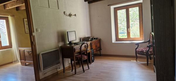 Charmant corps de ferme à 3' du lac d'Aiguebelette- 25' de Chambéry. 1h de LYON.