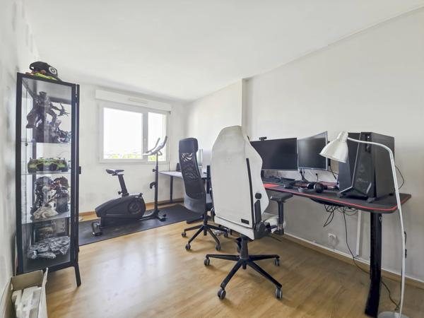 Appartement à vendre 3 pièces, T3, 68 m2 GUYANCOURT (78)