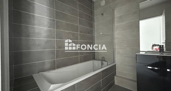 Location Appartement 3 pièces 68 m² - Neuville-sur-saône 69250