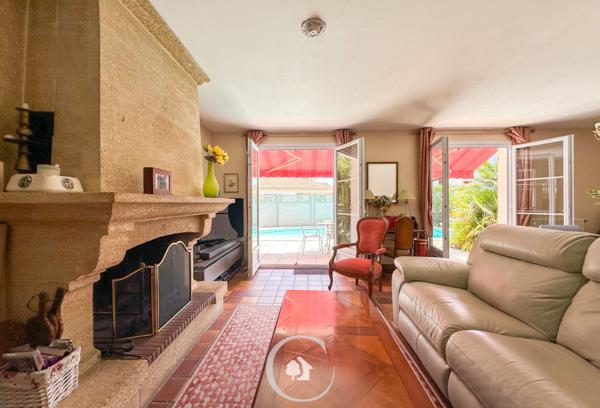 Artigues-près-Bordeaux (33370) JOLIE LANDAISE T5 - 4 CHAMBRES - PISCINE