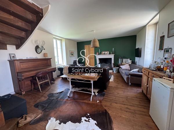 Angoulême – Ensemble immobilier de 265m² environ