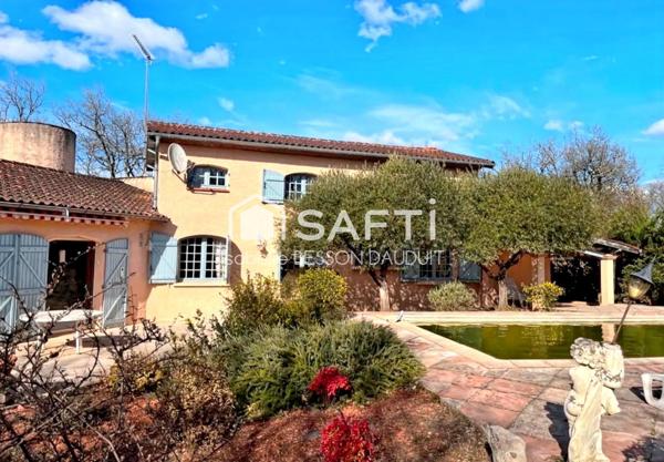 MAISON 5 CHAMBRES PISCINE ET GARAGE