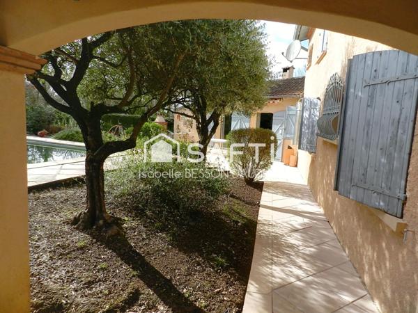 MAISON 5 CHAMBRES PISCINE ET GARAGE