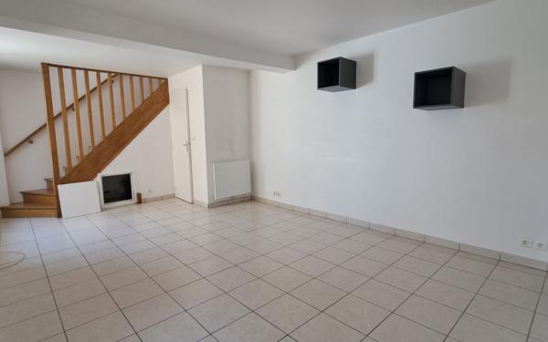 Maison à louer    3 pièces • 70 m2 Châtillon-Coligny