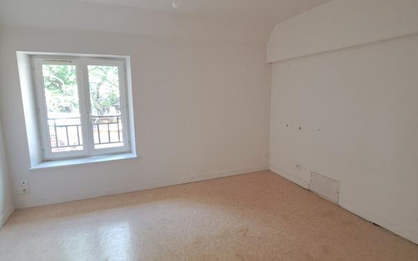 Maison à louer    3 pièces • 70 m2 Châtillon-Coligny