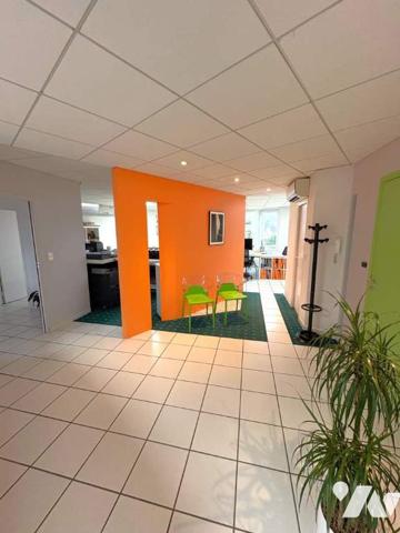 Local à usage professionnel