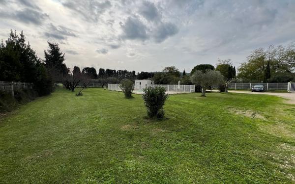 Appartement à vendre    3 pièces • 64 m2 Barbentane