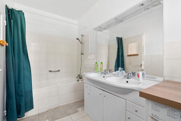 Appartement Saint Germain En Laye 4 pièce(s) 83 m2 535 000 € **  - Référence  18215